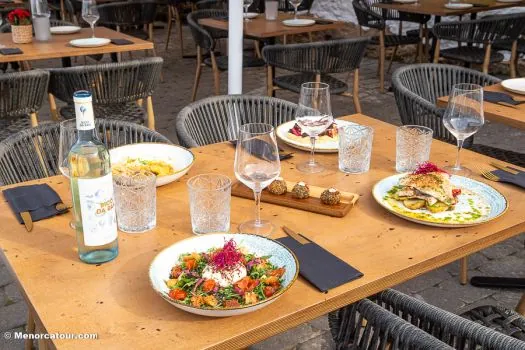 Aigucovarestaurant24 08 4d6131ae